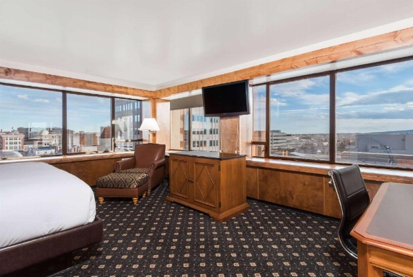 The Antlers, A Wyndham Hotel image 22